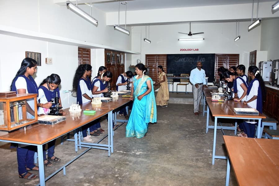 Zoology Lab